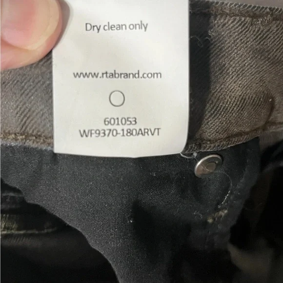 RTA Road To Awe Brush Velvet Jeans Sz 28 (30) Dark Olive Green Cotton Crop - Picture 10 of 10